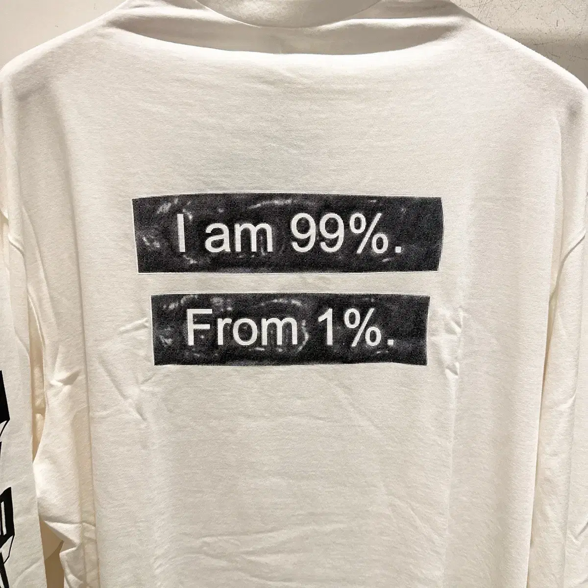 99%is 남성 화이트 로고 롱슬리브 85%