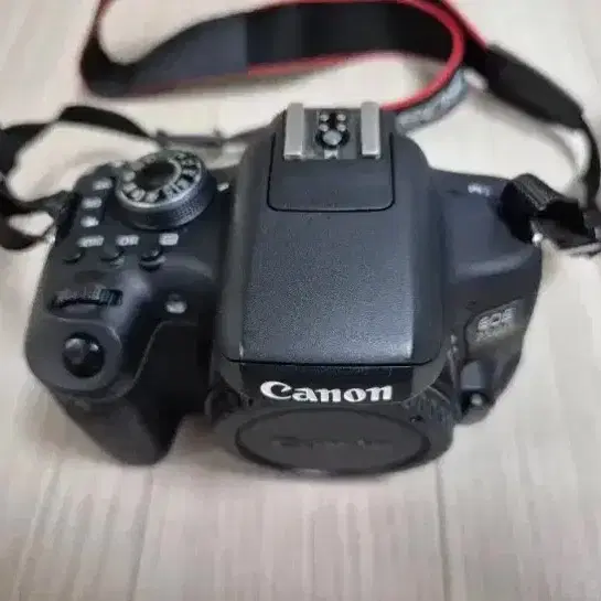 A급 캐논 EOS 750D 카메라 바디세트 누적컷수 6500컷