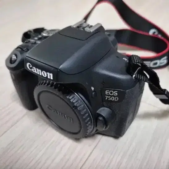 A급 캐논 EOS 750D 카메라 바디세트 누적컷수 6500컷