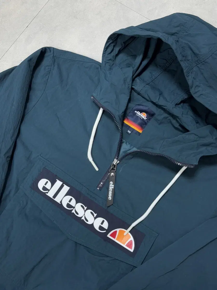 100% eleche nylon vahn anorak windbreaker