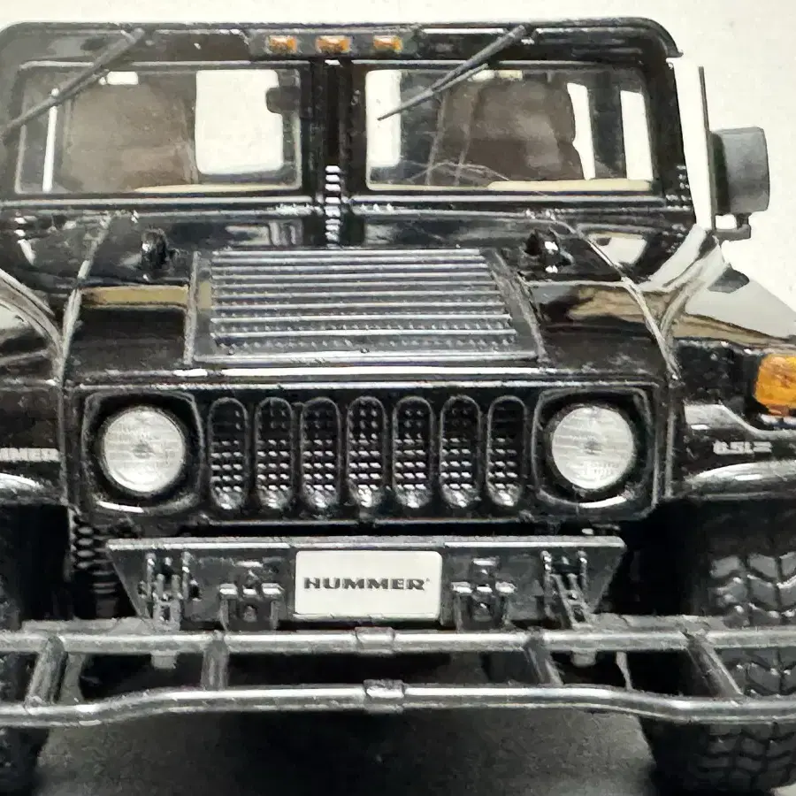 마이스토 1/18 HUMMER (4-Door Wagon)