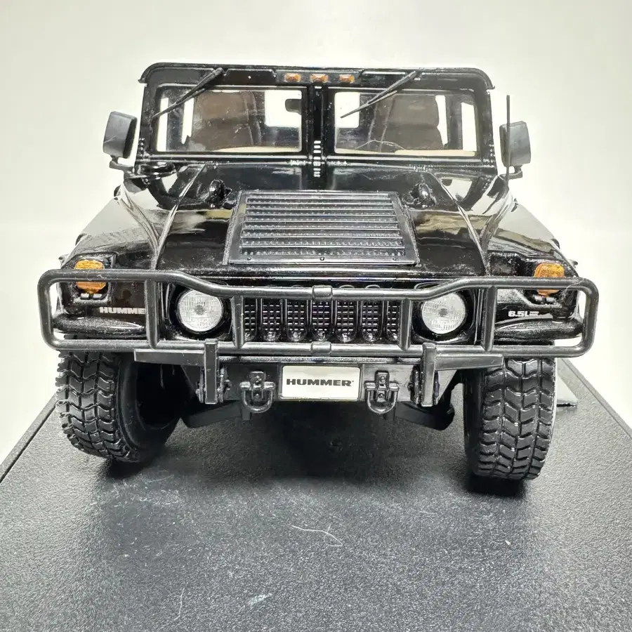 마이스토 1/18 HUMMER (4-Door Wagon)