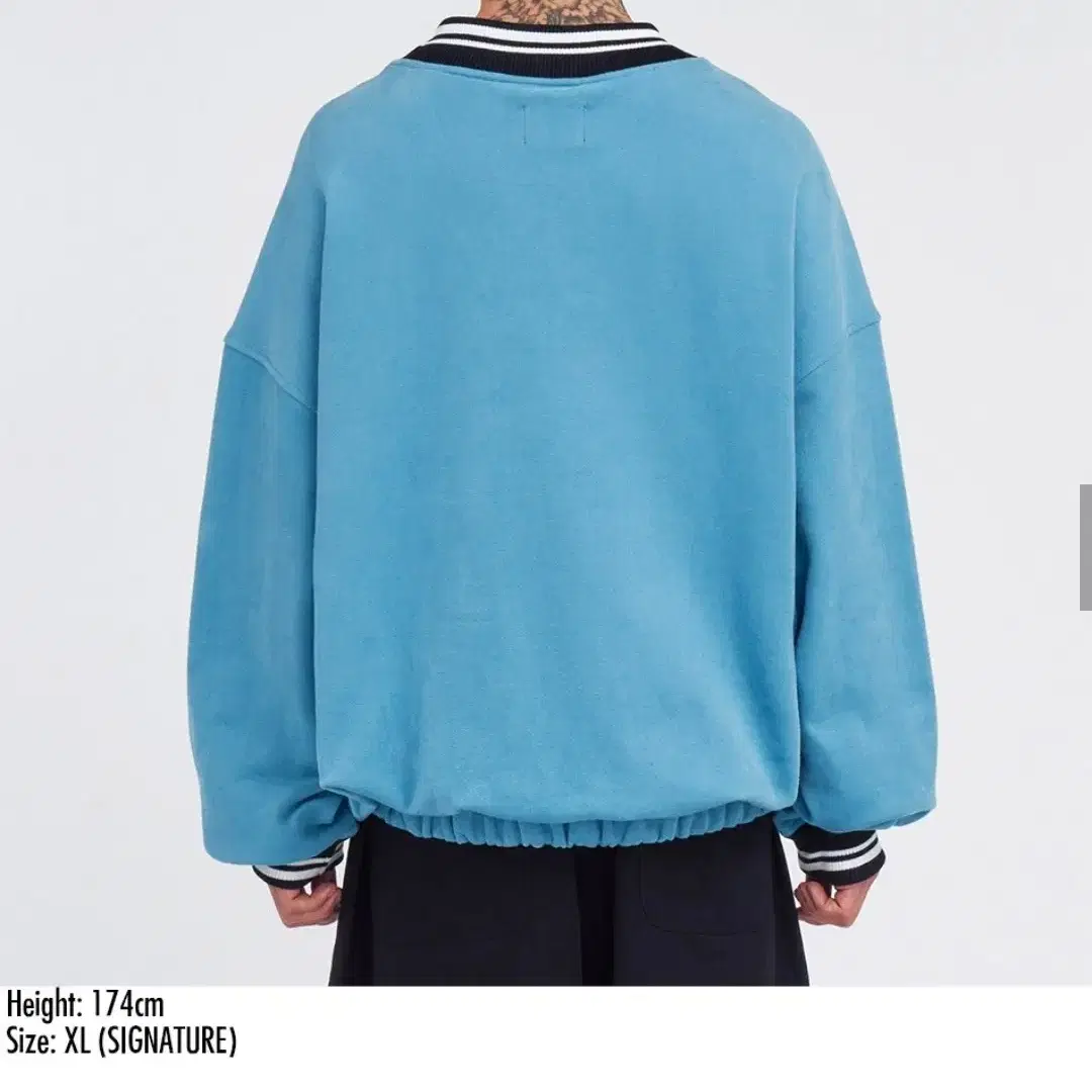 Arch Logo V-Neck Sweatshirt [SKY BLUE]