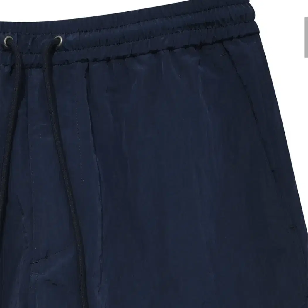 Layered Nylon Shorts [NAVY]