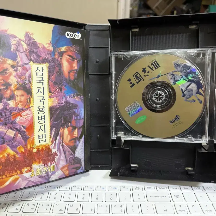 PC게임 삼국지8,코에이,2001년.1disc