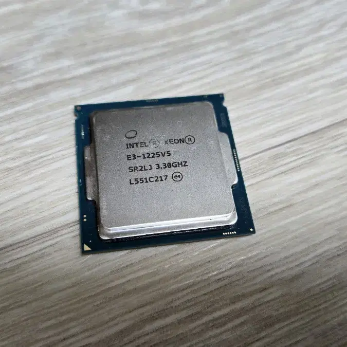 Intel 제온 E3-1225V5