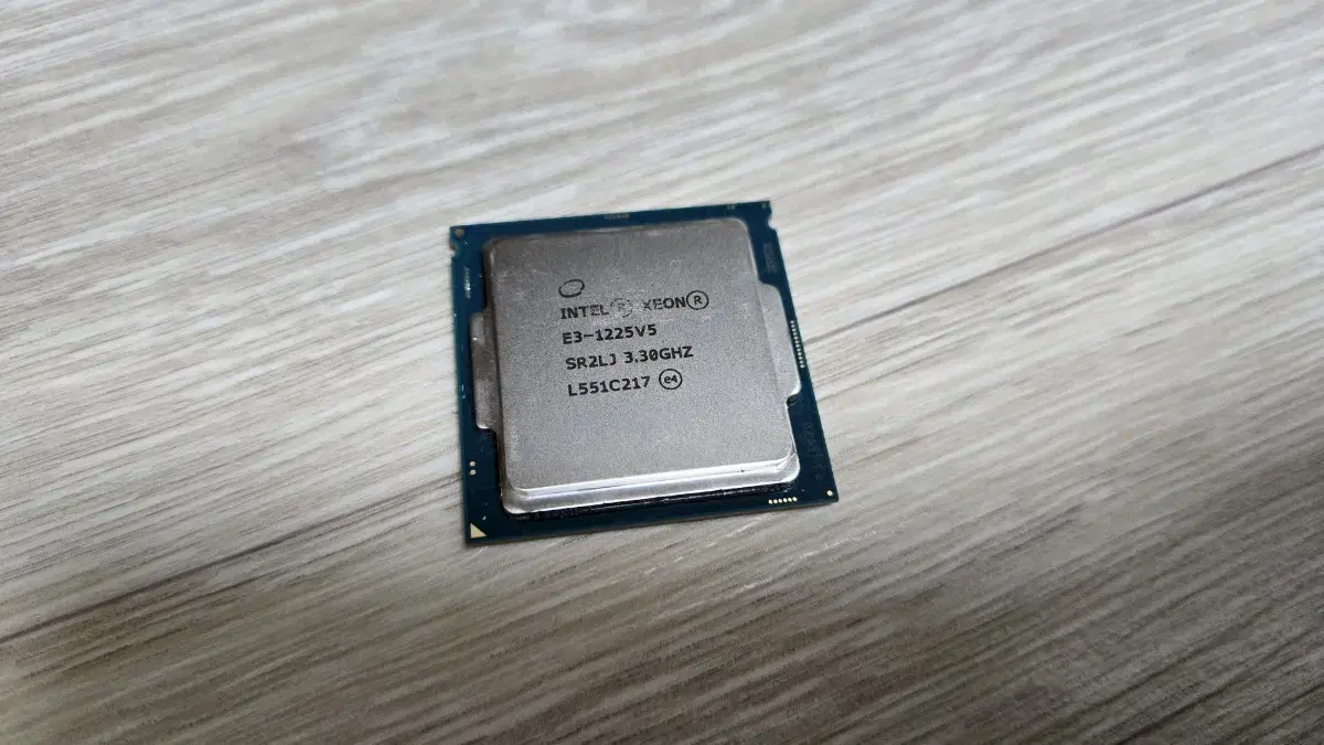 Intel 제온 E3-1225V5