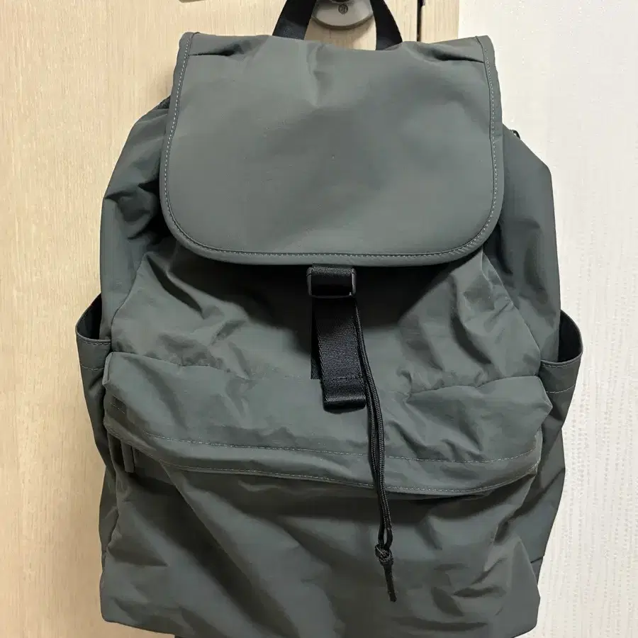 아이띵소 STRING BACKPACK 스트링 백팩 다크 그레이