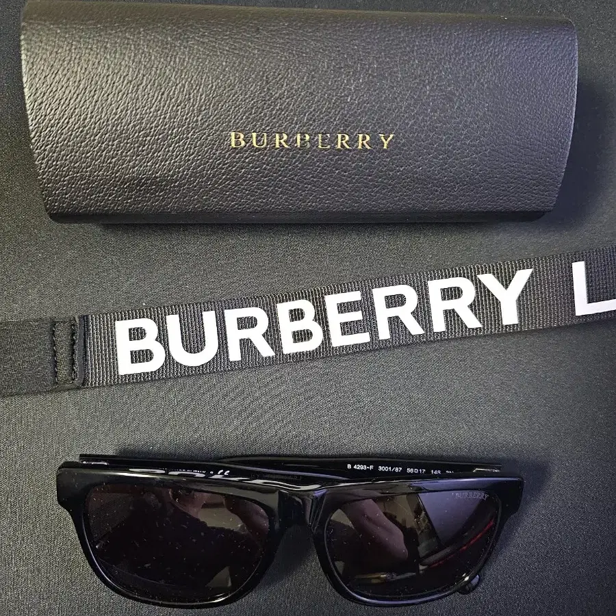 BURBERRY  썬글라스