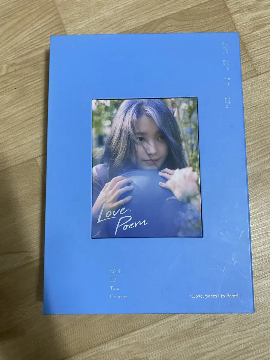 아이유 2019 러브포엠 콘서트 Dvd&포토북