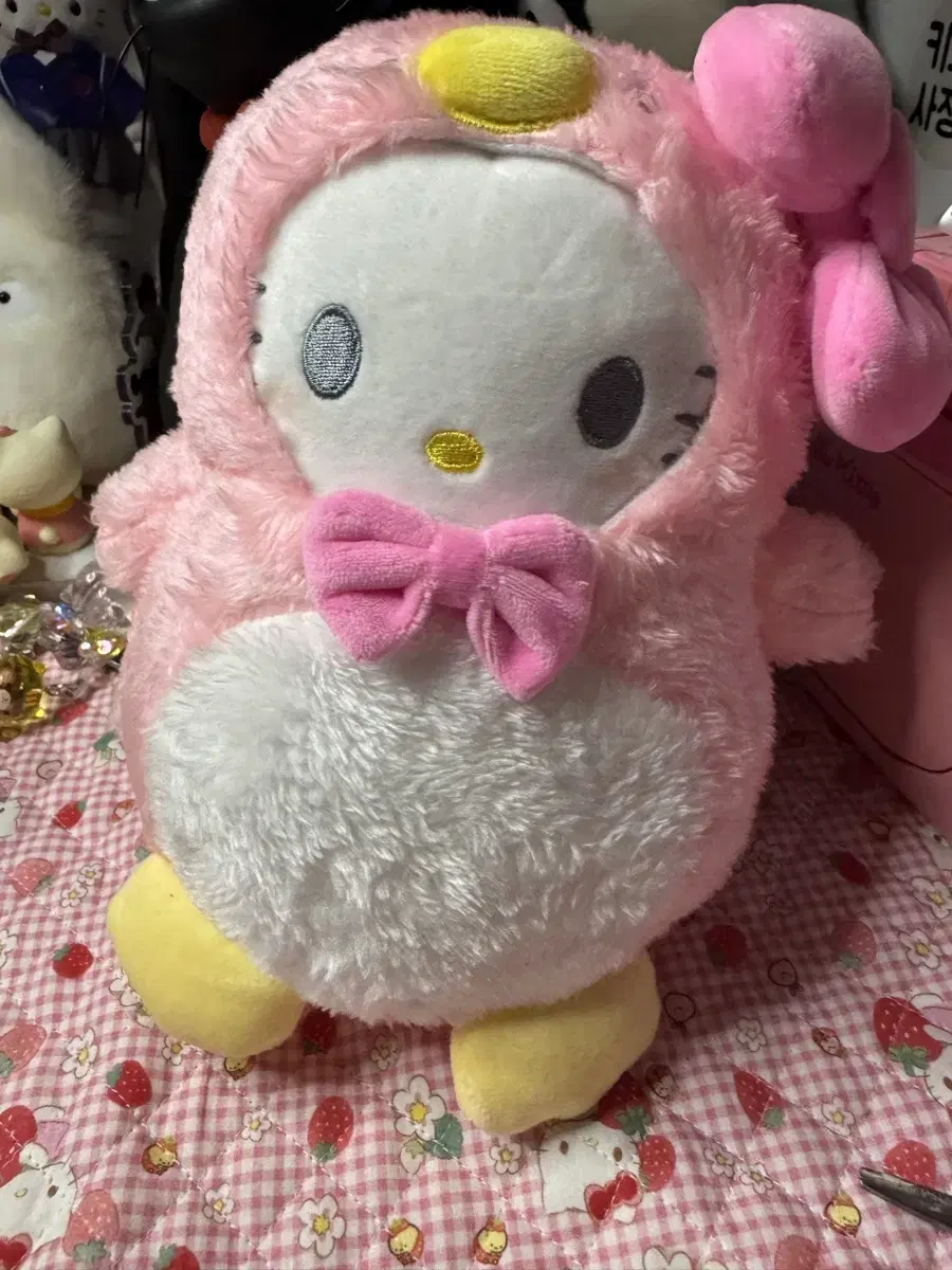 Kitty Medium doll Pink Penguin