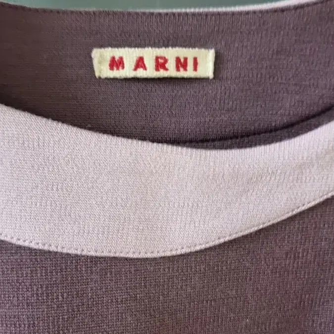 이태리 마르니 MARNI 동그라미 울스판 티셔츠