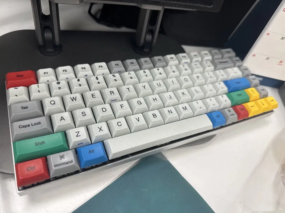 Vortex race3 RGB 갈축 키보드 급처분!