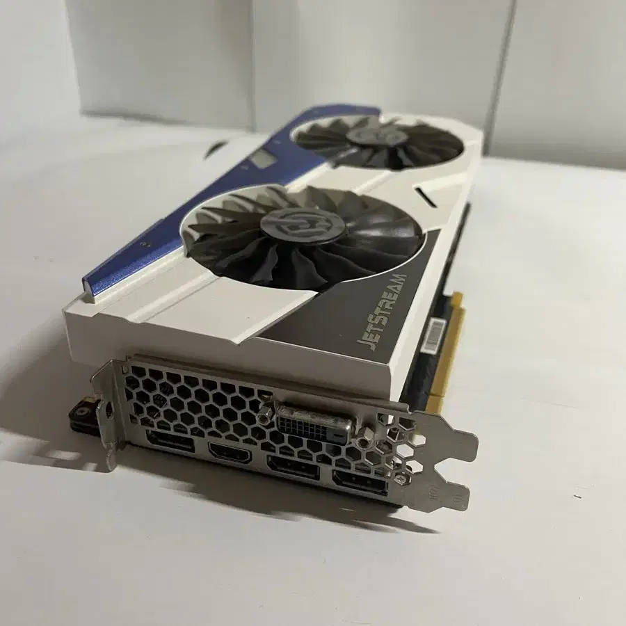 이엠텍 슈젯 지포스 GTX1070 8G 그래픽카드