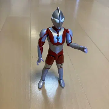 울트라맨 관절 인형 피규어