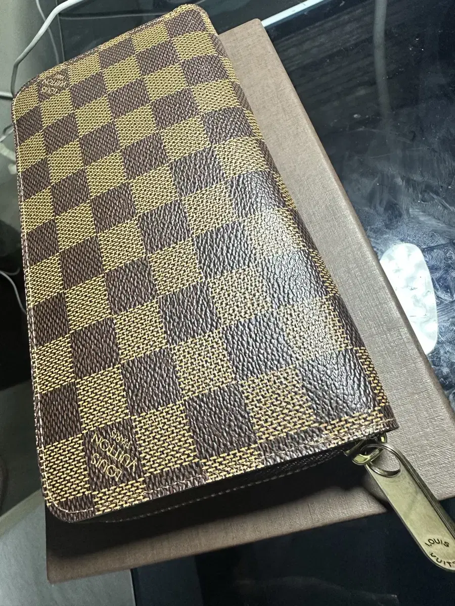 Louis Vuitton Damier Zip Long Wallet