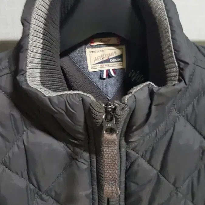 택포 95 SIZE A급 타미힐피거 TOMMY HILFIGER 퀼팅 패딩