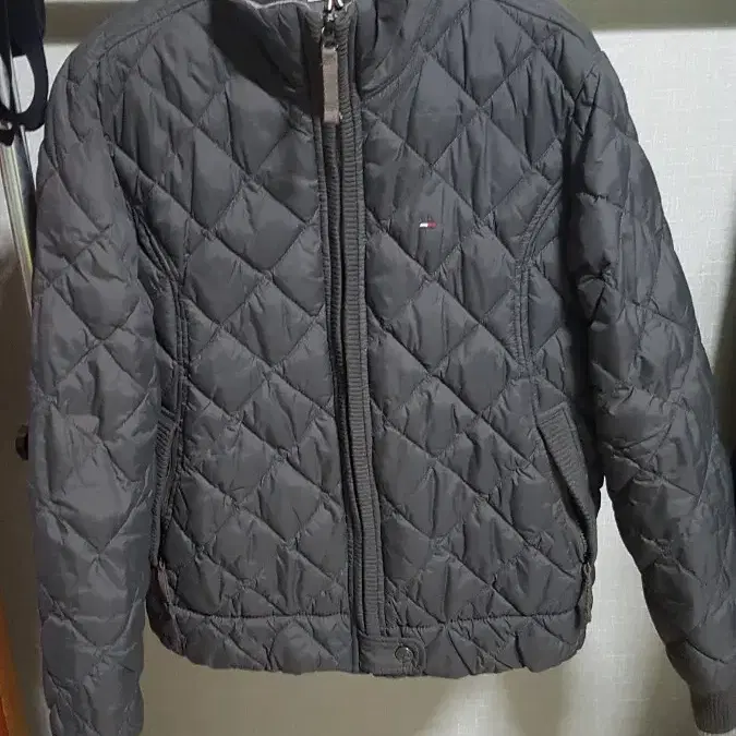 택포 95 SIZE A급 타미힐피거 TOMMY HILFIGER 퀼팅 패딩