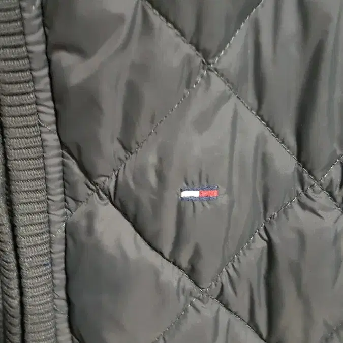 택포 95 SIZE A급 타미힐피거 TOMMY HILFIGER 퀼팅 패딩