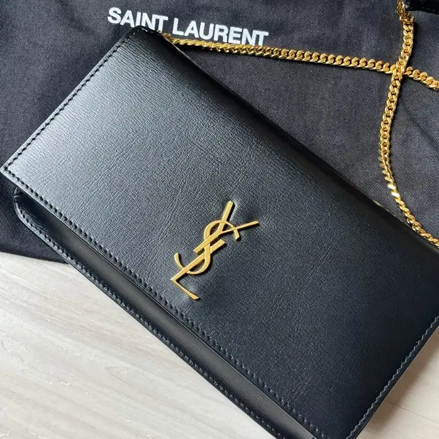 YSL635095 미니크로스백