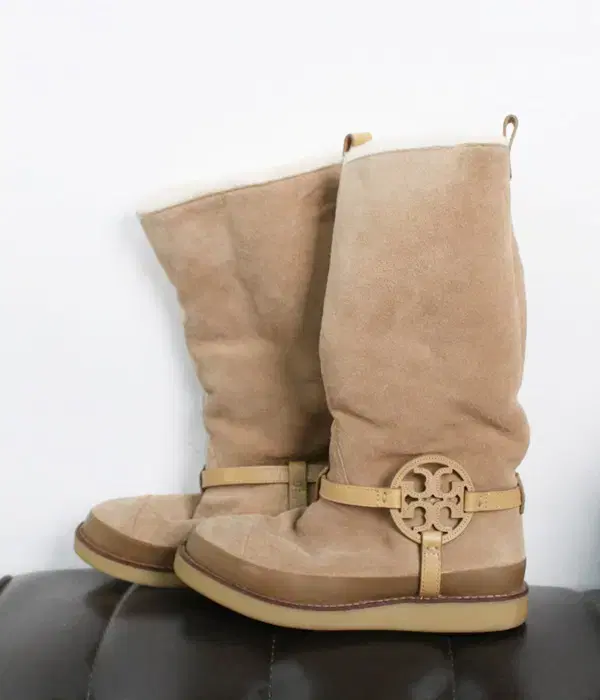 TORY BURCH 양털부츠 (230)