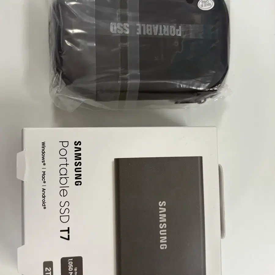 삼성 PORTABLE SSD T7 2TB