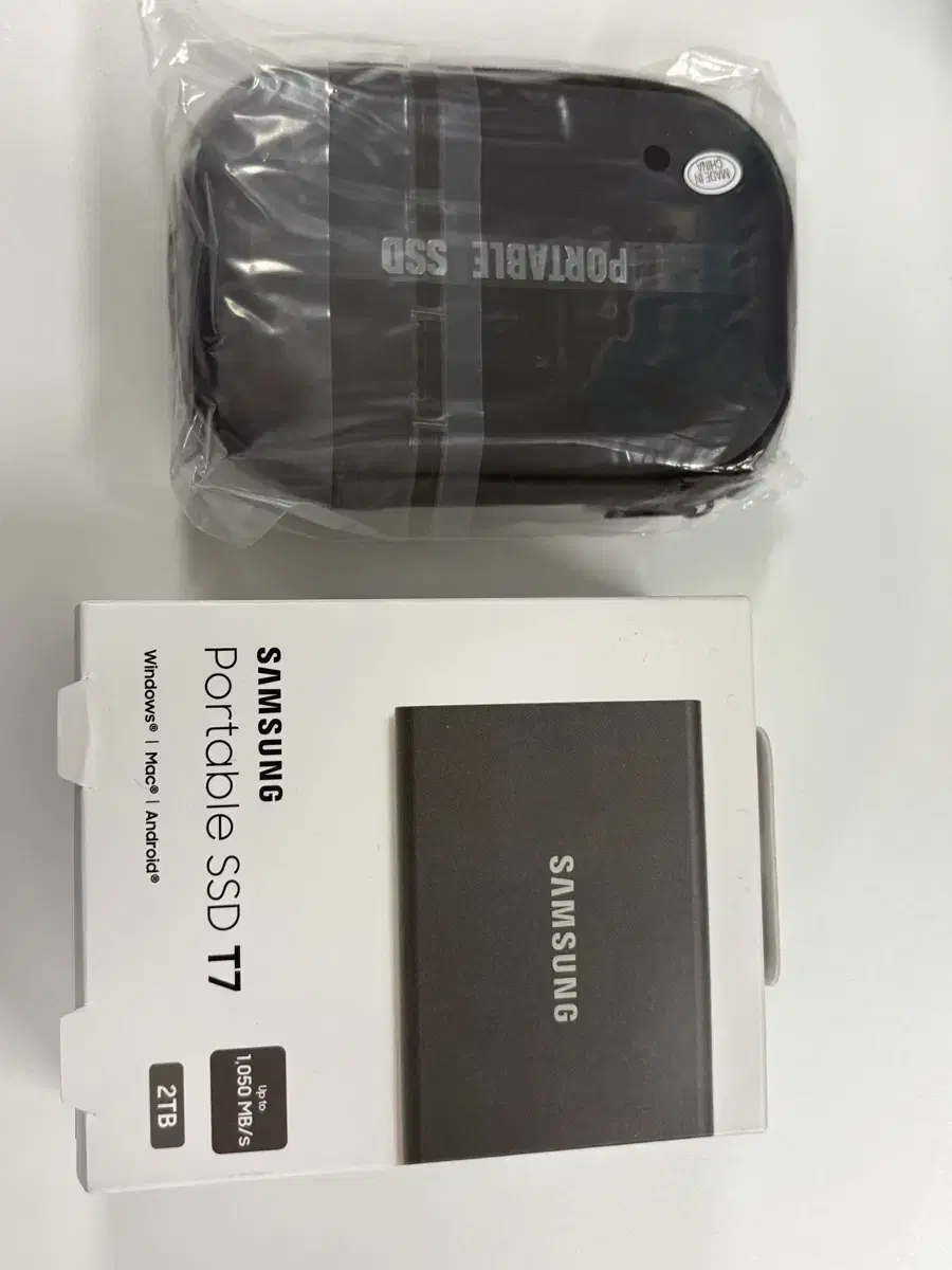 삼성 PORTABLE SSD T7 2TB