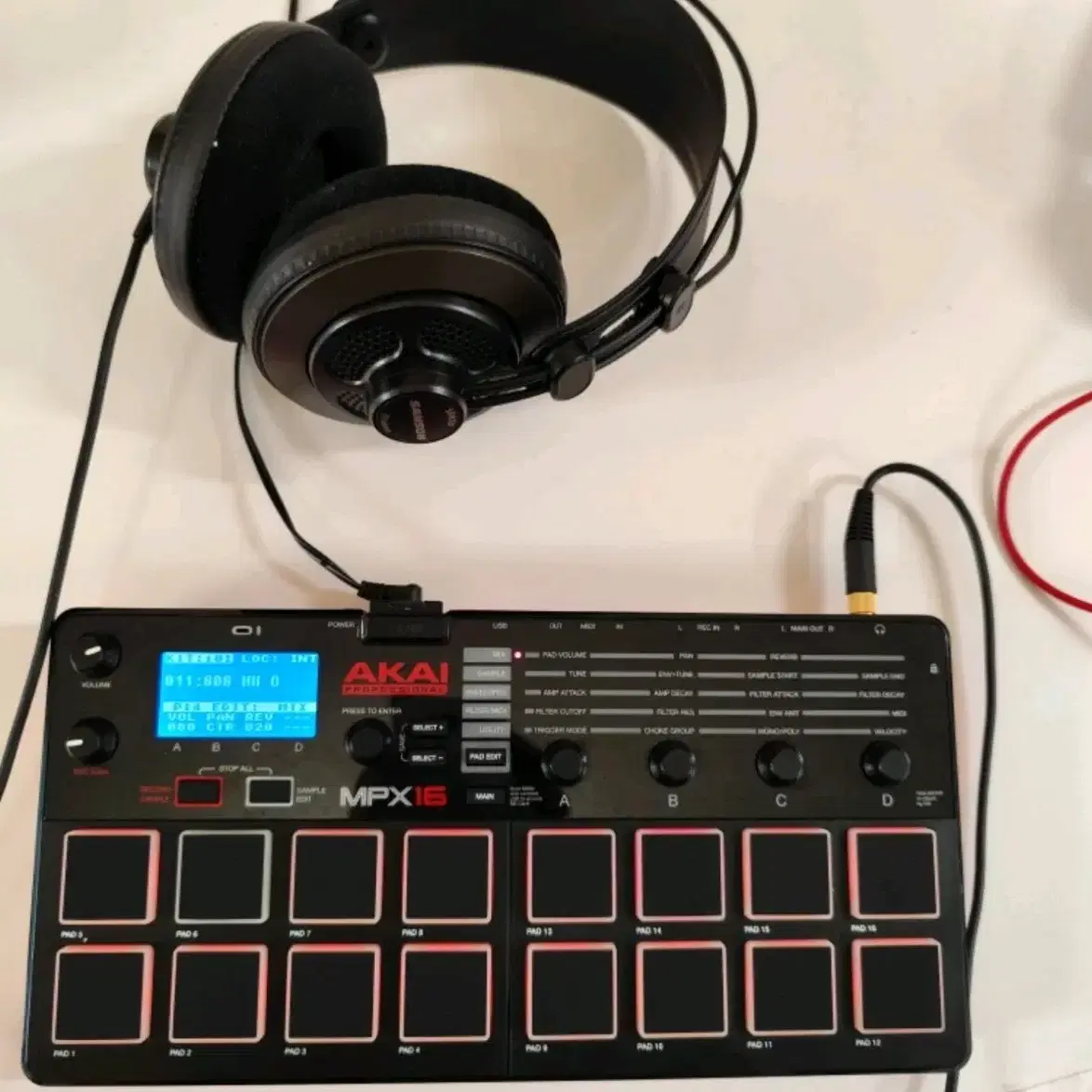 akai mpx 16 sampler 아카이 샘플러 드럼머신 힙합 비트 행