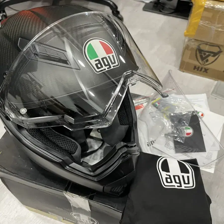 AGV AX-9 카본헬멧