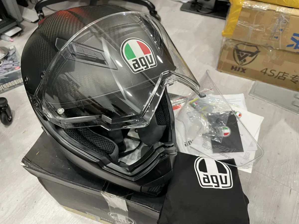 AGV AX-9 카본헬멧