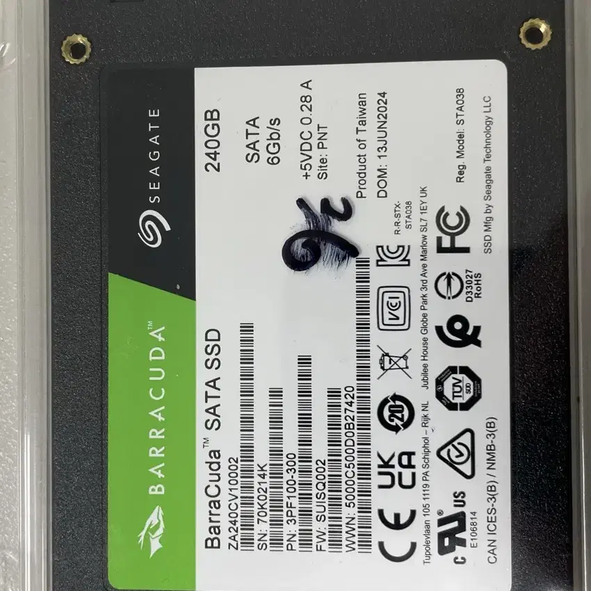 씨게이트 SSD 바라쿠다 240GB 미사용 팝니다.