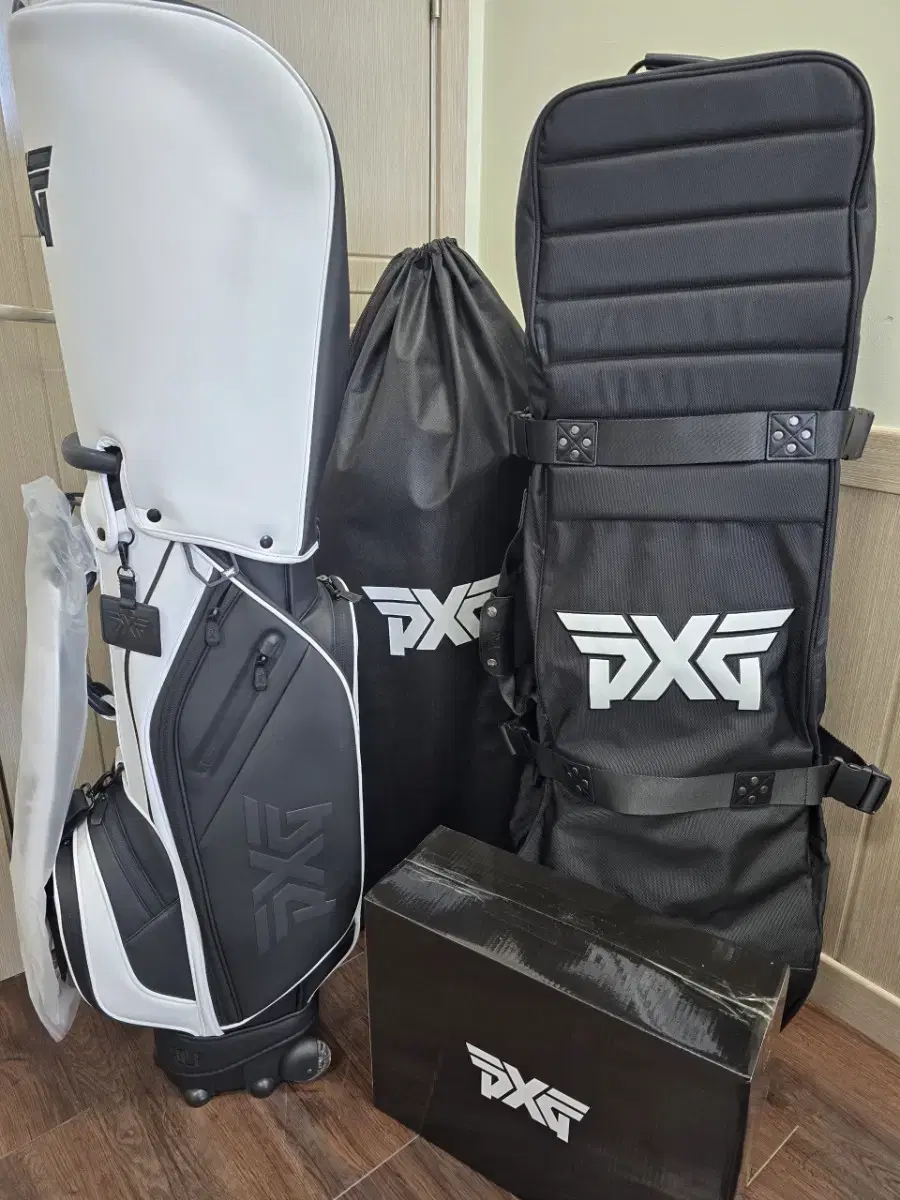 Women's) PXG Wheel Caddy Bag + PXG Air Cover Set