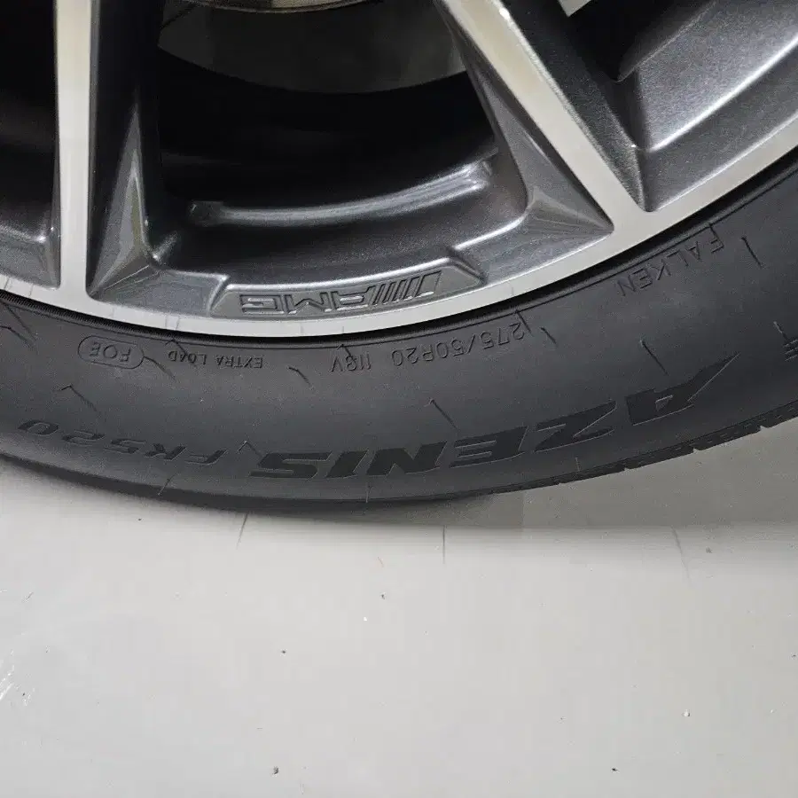 벤츠 순정 타이어 falken azenis fk520 275/50R20