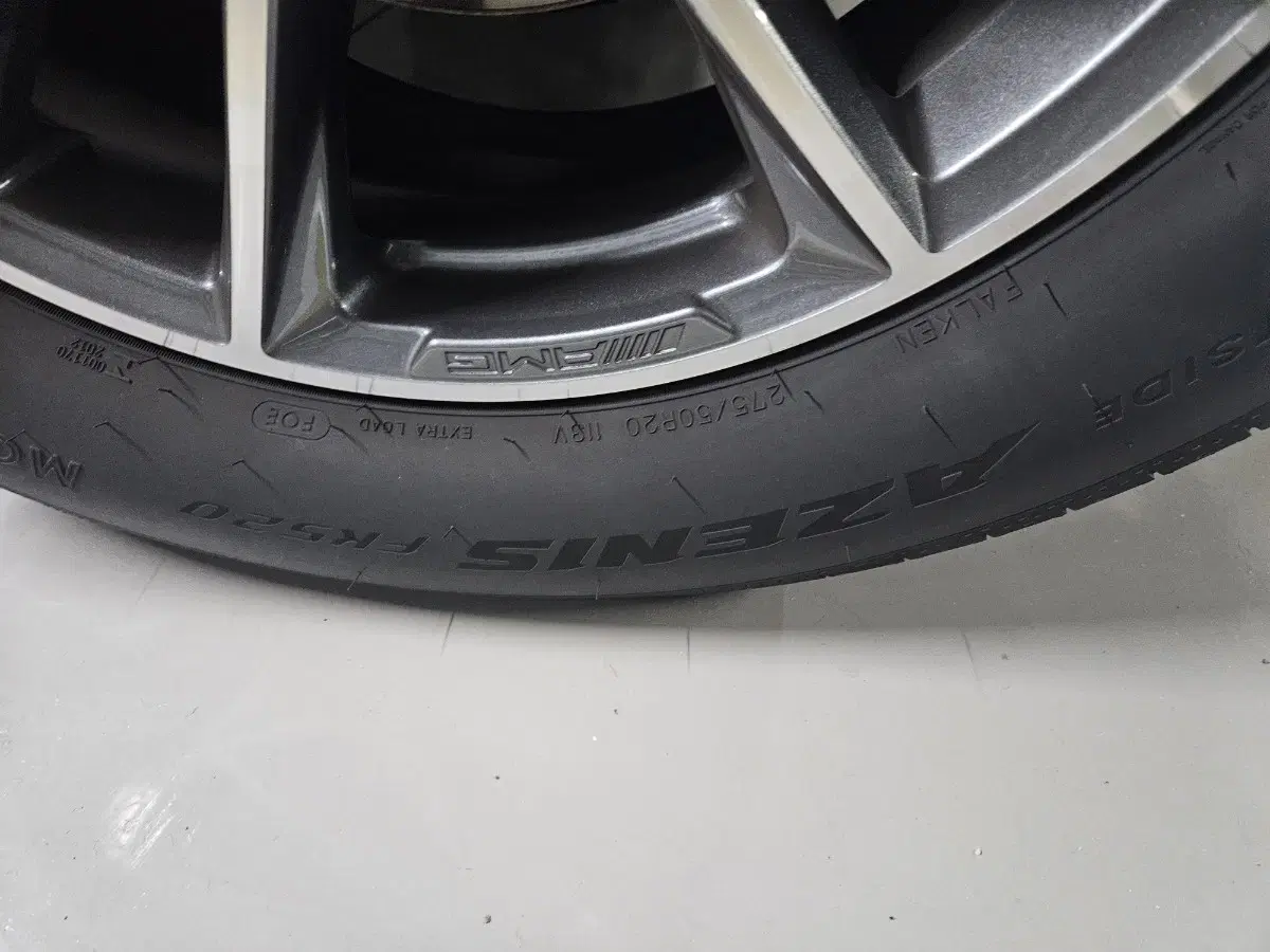 벤츠 순정 타이어 falken azenis fk520 275/50R20