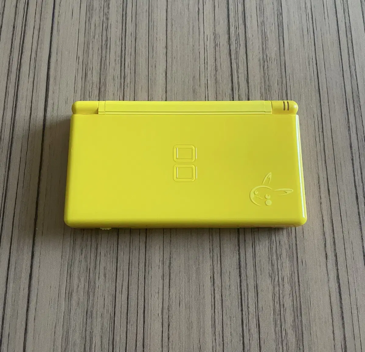 닌텐도 ds lite 피카츄 에디션