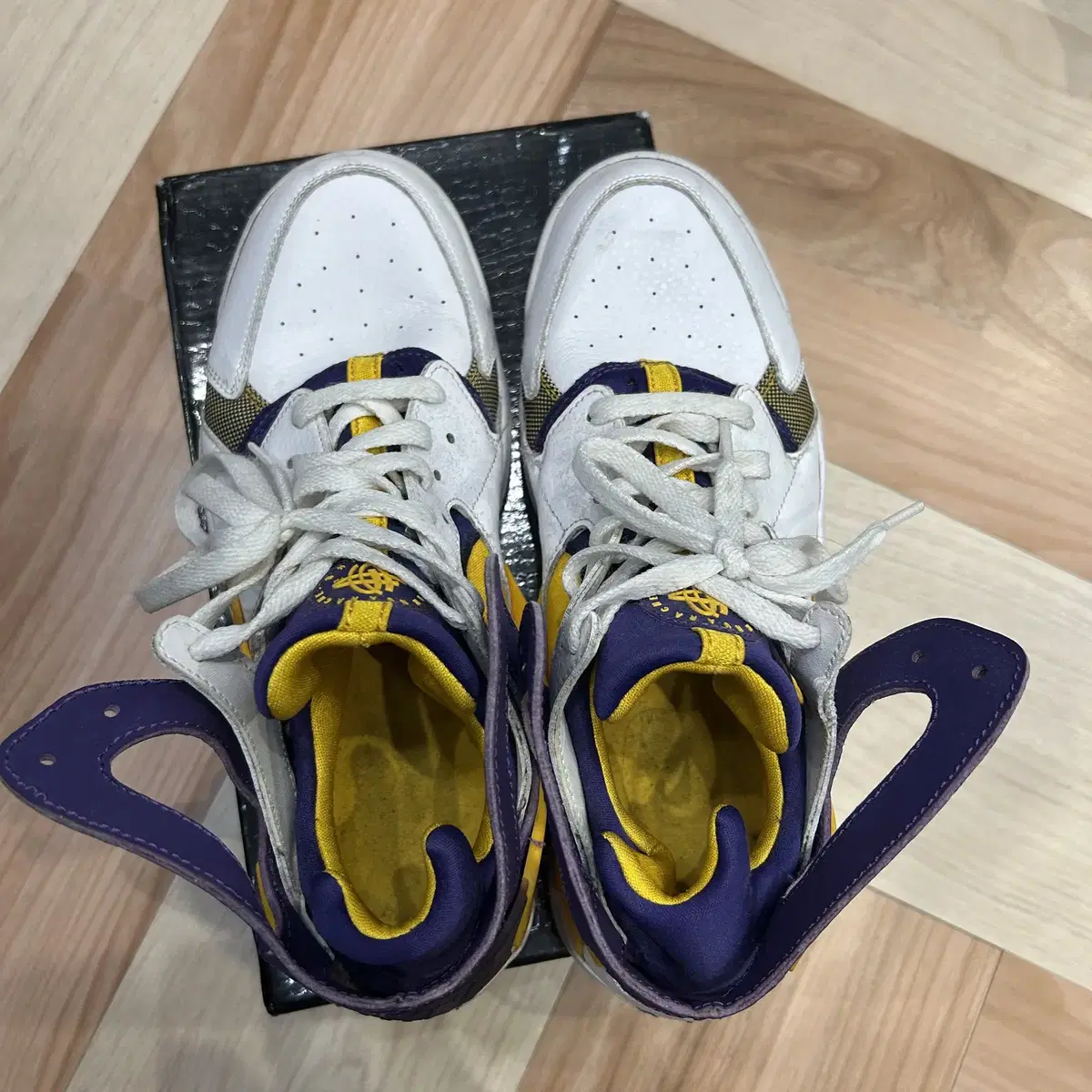 나이키 에어 플라잇 Huarache Lakers 285