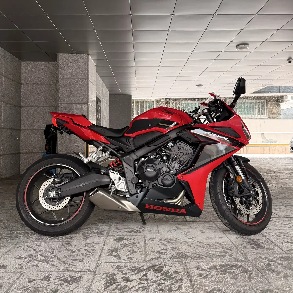 2023년식 CBR650R 신차급 판매합니다.