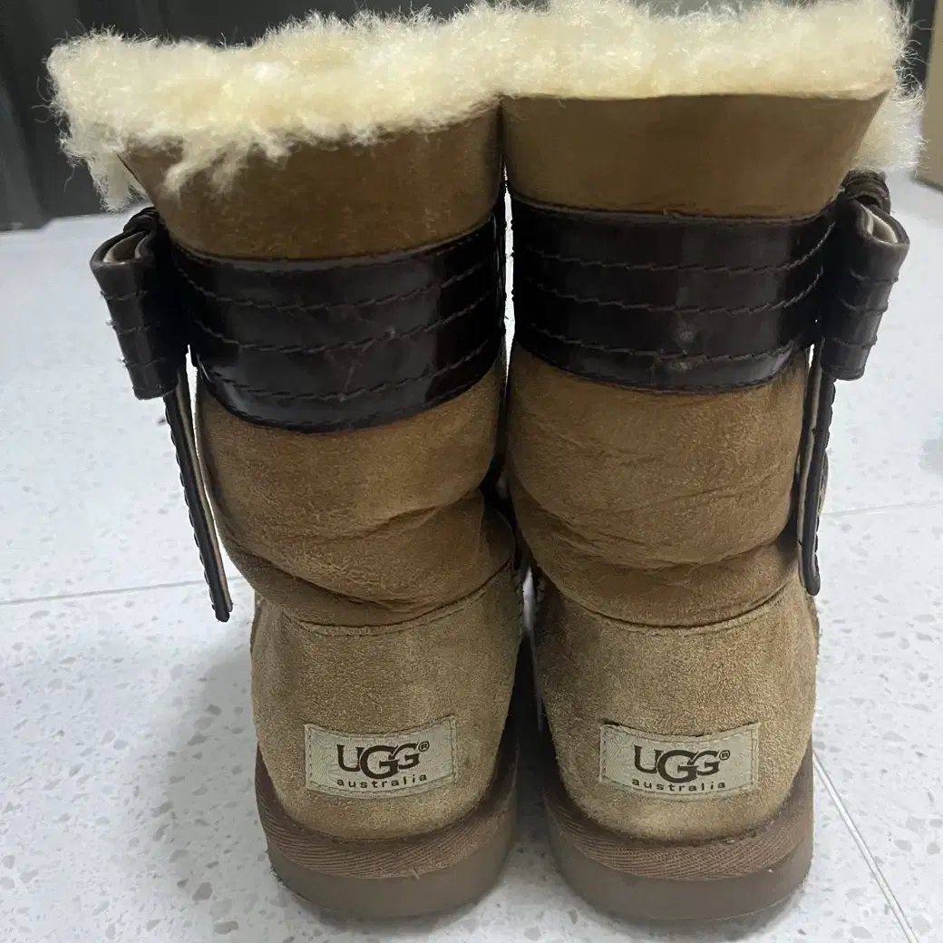 Ugg여성 230 사이즈