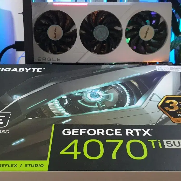 RTX 4070Ti SUPER EAGLE OC ICE 화이트 제이씨현