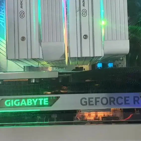 RTX 4070Ti SUPER EAGLE OC ICE 화이트 제이씨현