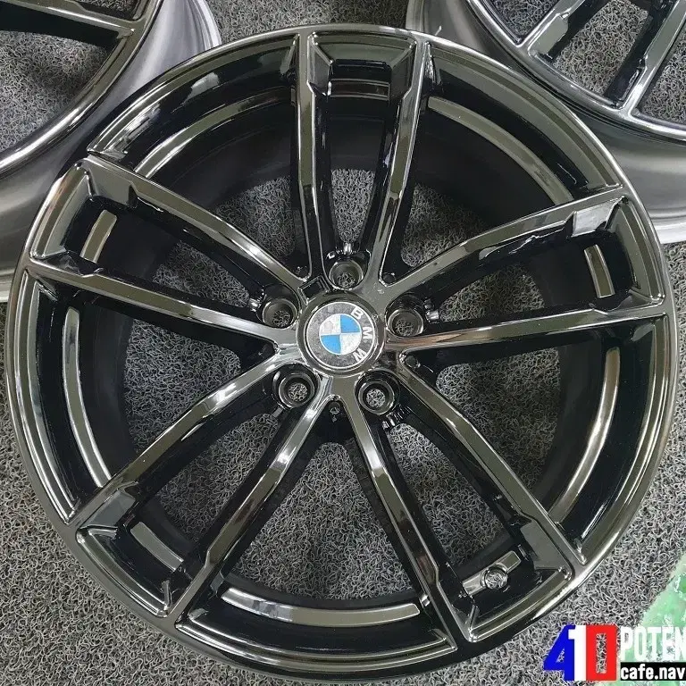 중고휠 BMW 5시리즈 G30 순정 유광블랙 18인치 휠 4개