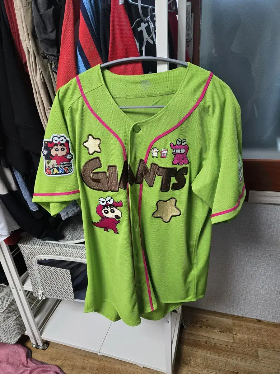 Lotte Giants Choco-Bee Uniform Yoon Dong-hee Marking for sale