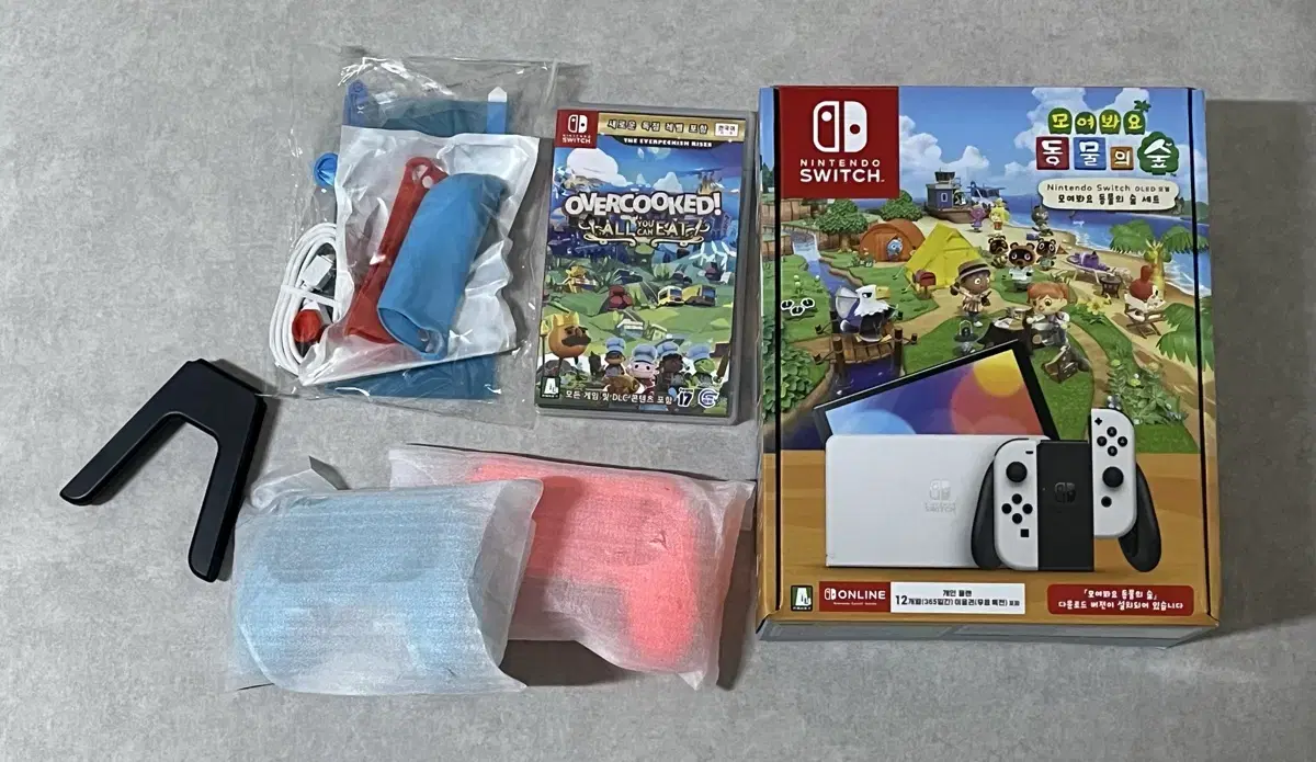 (Quick Delivery) Nintendo Switch OLED Animal Crossing: New Horizons Set + Overcooked All You Can Cook