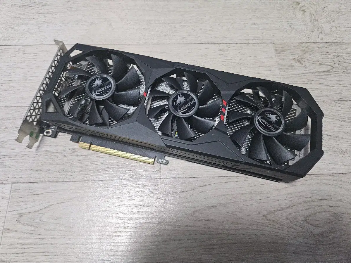 컬러풀 RTX 2060 Gaming ES