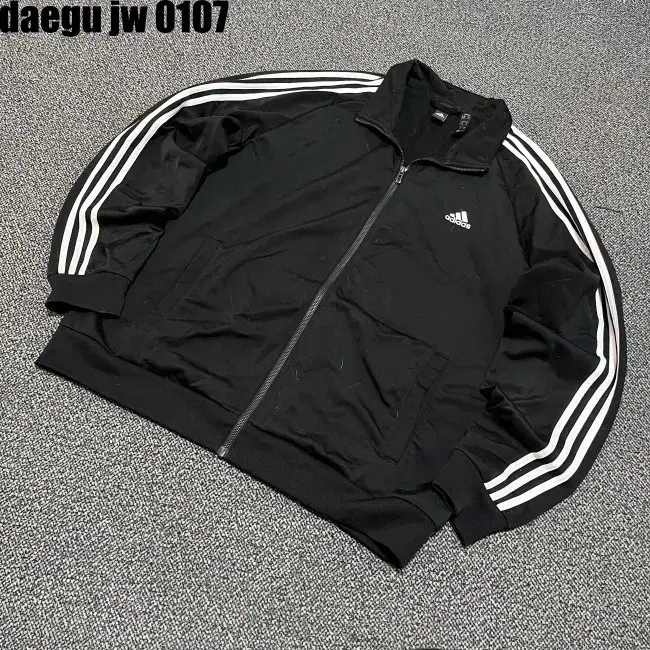 XL ADIDAS ZIPUP 아디다스 집업