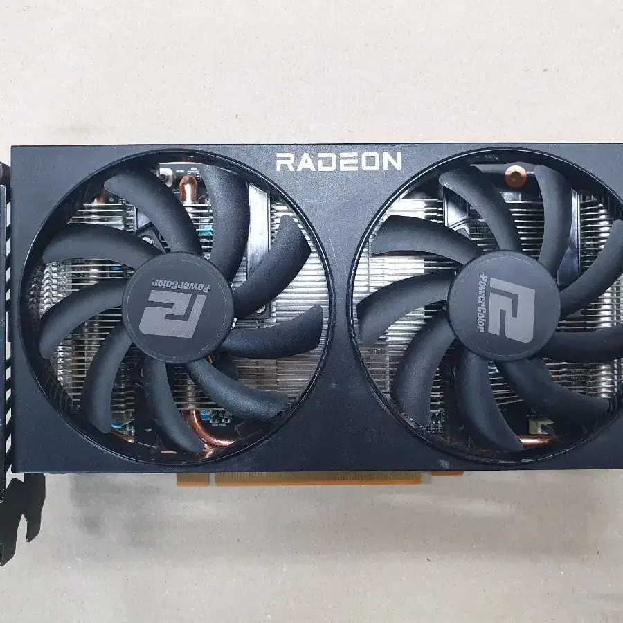 라데온 RX6600 8GB 팝니다