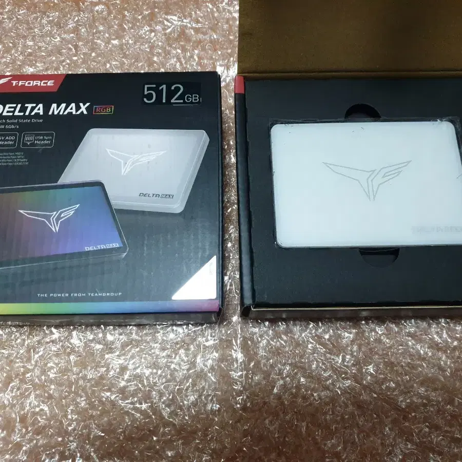 TeamGroup T-Force DELTA MAX RGB/SSD 화이트