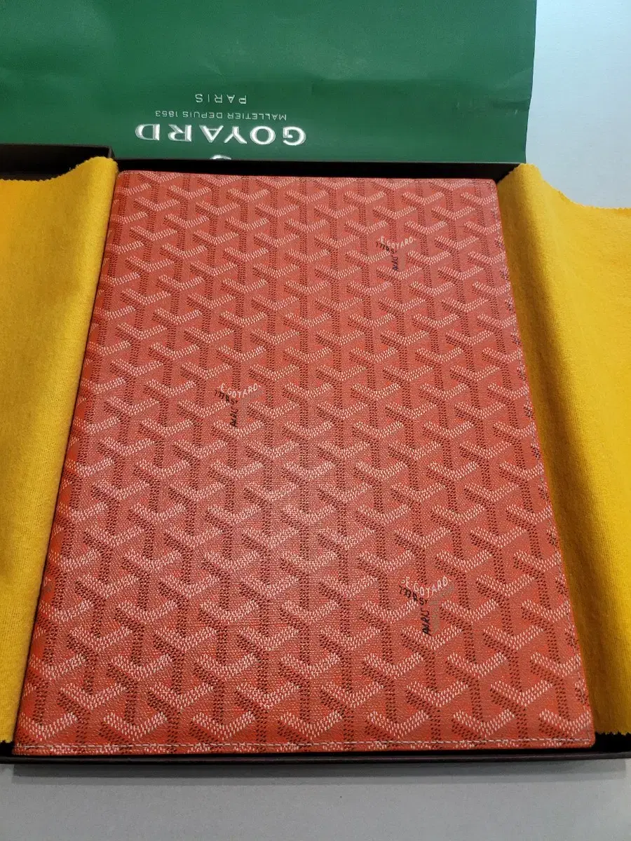 고야드 GOYARD A4 다이어리