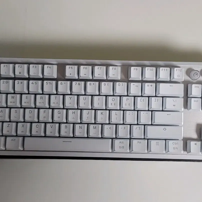 커세어 K70 PRO TKL MGX 래피드트리거 키보드 화이트