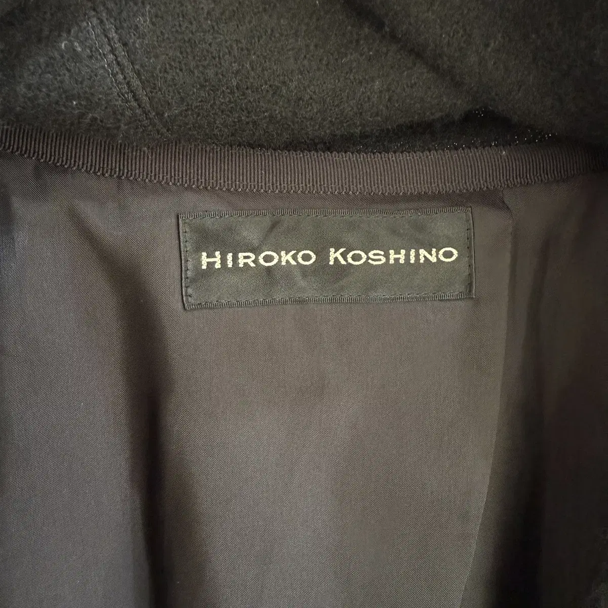 HIROKO KOSHINO 블랙 울코트 (Made in Japan)